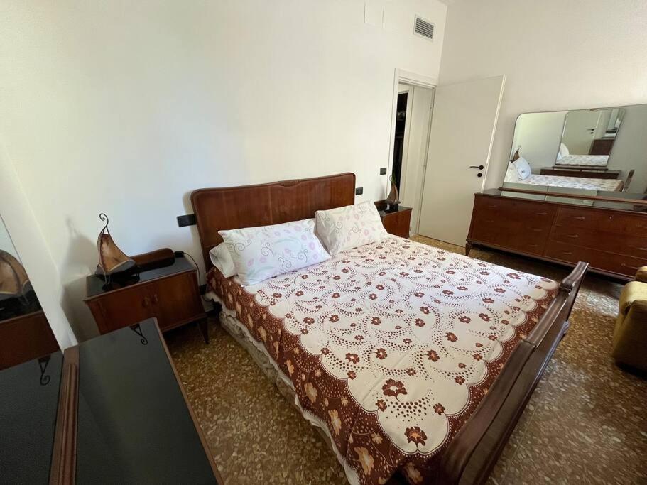 Casa Gerry, A Due Passi Dal Mare Apartment Savona Luaran gambar